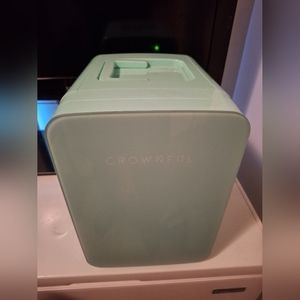 Multifunctional mini fridge